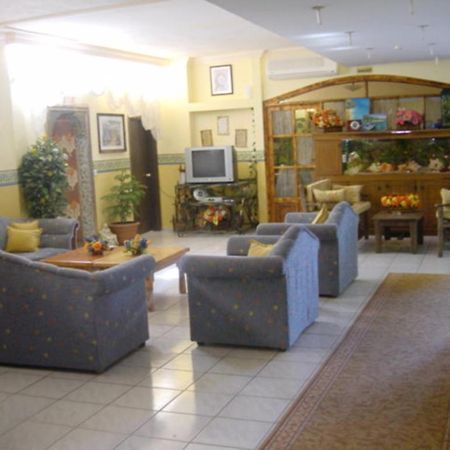 Marsyas Hotel 말마리스 외부 사진