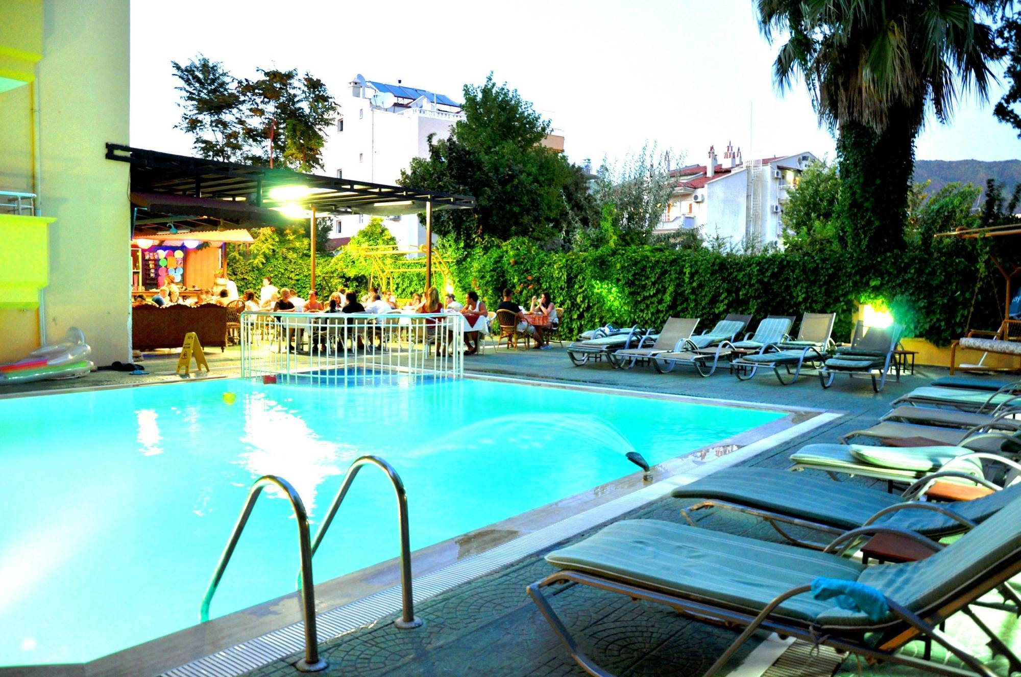 Marsyas Hotel 말마리스 외부 사진