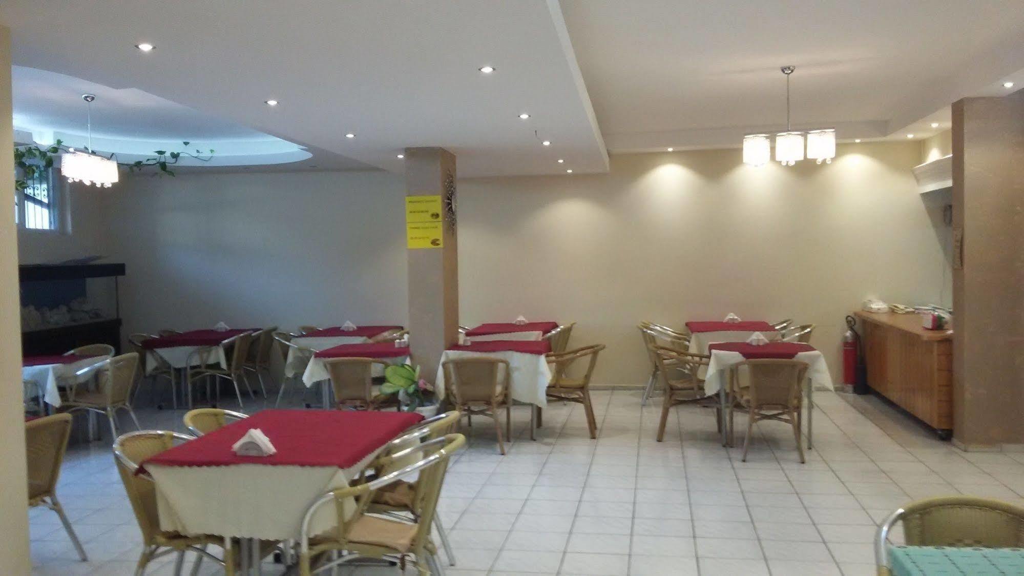 Marsyas Hotel 말마리스 외부 사진